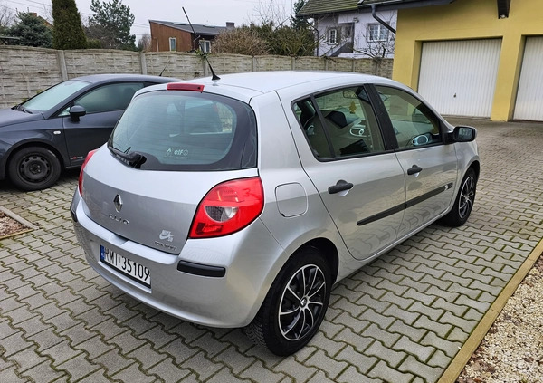 Renault Clio cena 6699 przebieg: 299999, rok produkcji 2006 z Międzyrzecz małe 56